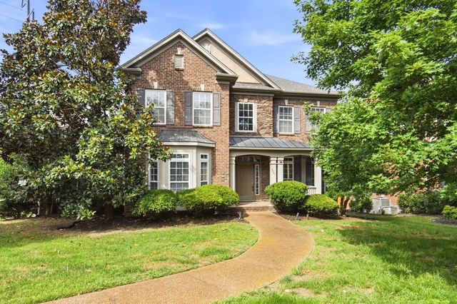 3041 Oxford Glen Dr, Franklin, TN 37067