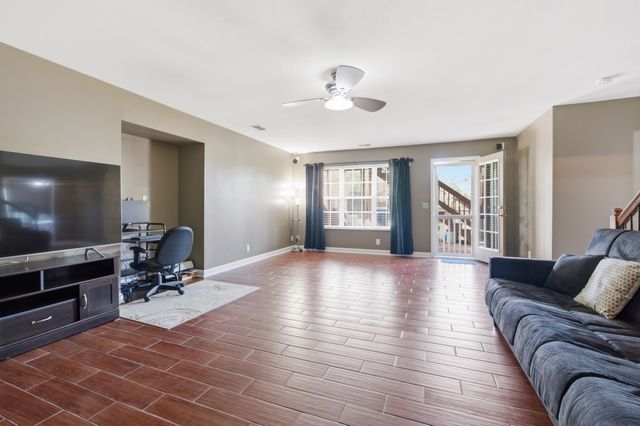 3041 Oxford Glen Dr, Franklin, TN 37067