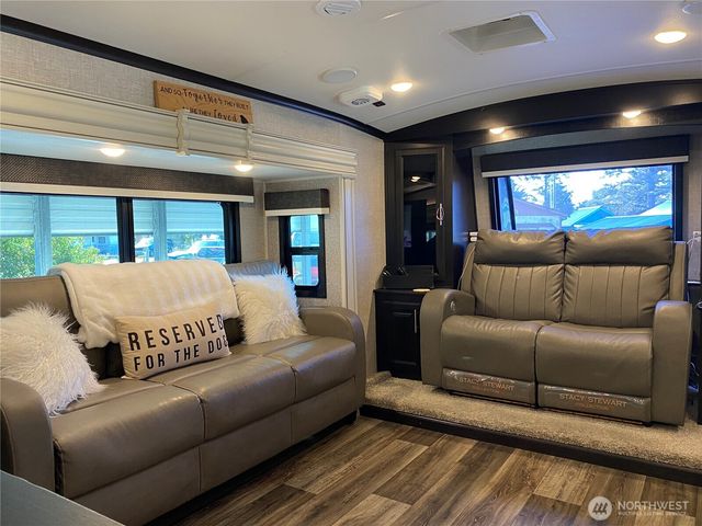 132 Victoria Loop NE, Ocean Shores, WA 98569