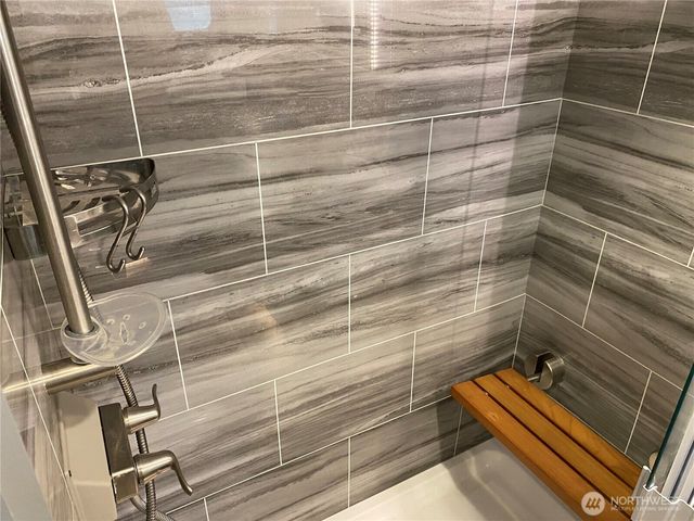 132 Victoria Loop NE, Ocean Shores, WA 98569