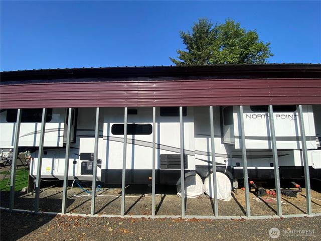 132 Victoria Loop NE, Ocean Shores, WA 98569