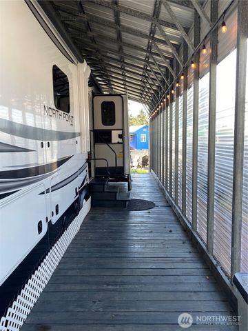 132 Victoria Loop NE, Ocean Shores, WA 98569