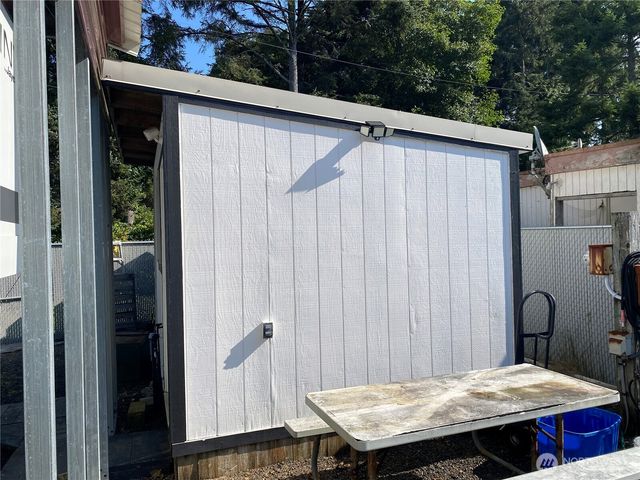 132 Victoria Loop NE, Ocean Shores, WA 98569