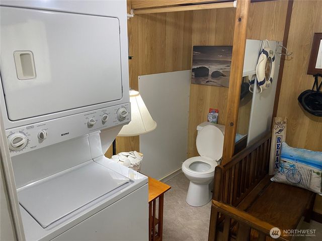 132 Victoria Loop NE, Ocean Shores, WA 98569