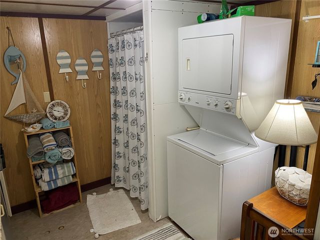 132 Victoria Loop NE, Ocean Shores, WA 98569