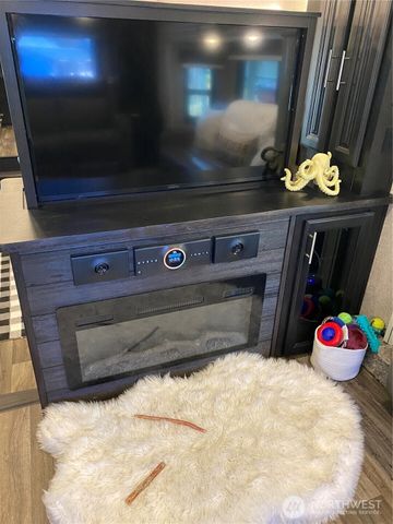 132 Victoria Loop NE, Ocean Shores, WA 98569