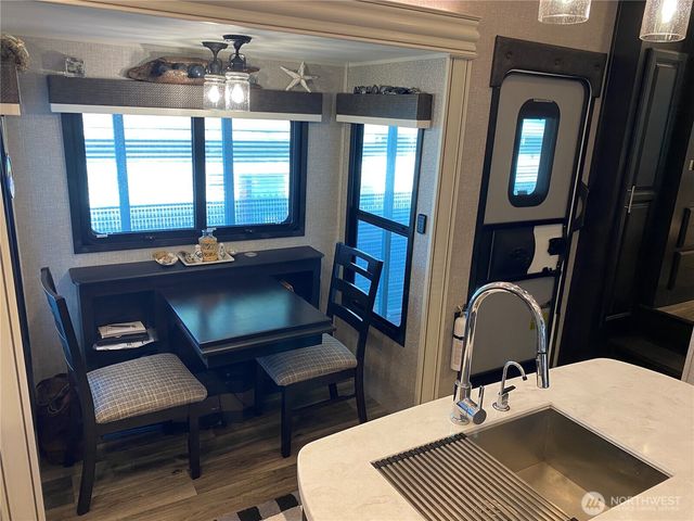 132 Victoria Loop NE, Ocean Shores, WA 98569