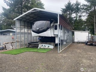 132 Victoria Loop NE, Ocean Shores, WA 98569