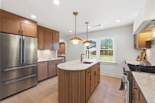 359 W SANDTOWN SW Road, Marietta, GA 30064