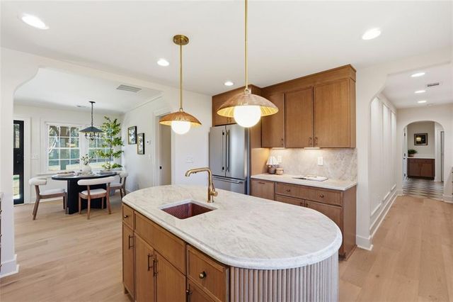 359 W SANDTOWN SW Road, Marietta, GA 30064