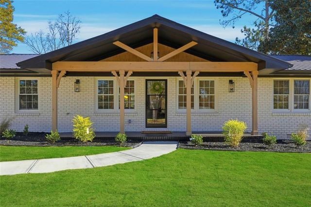 359 W SANDTOWN SW Road, Marietta, GA 30064