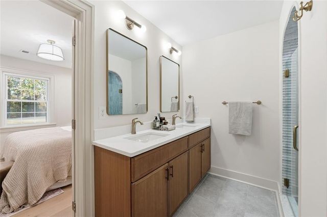 359 W SANDTOWN SW Road, Marietta, GA 30064