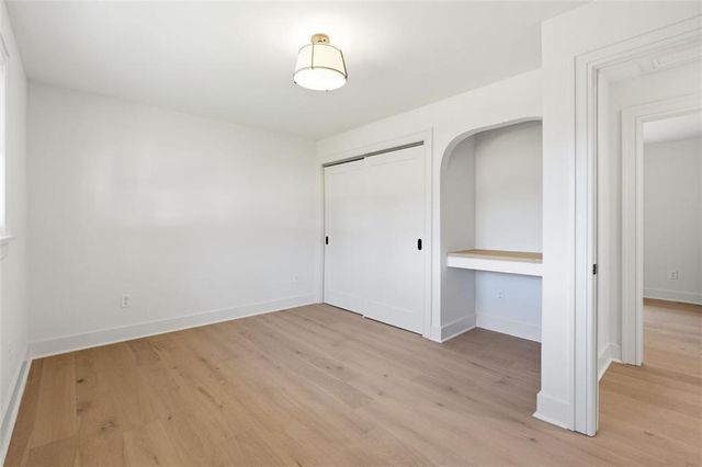 359 W SANDTOWN SW Road, Marietta, GA 30064