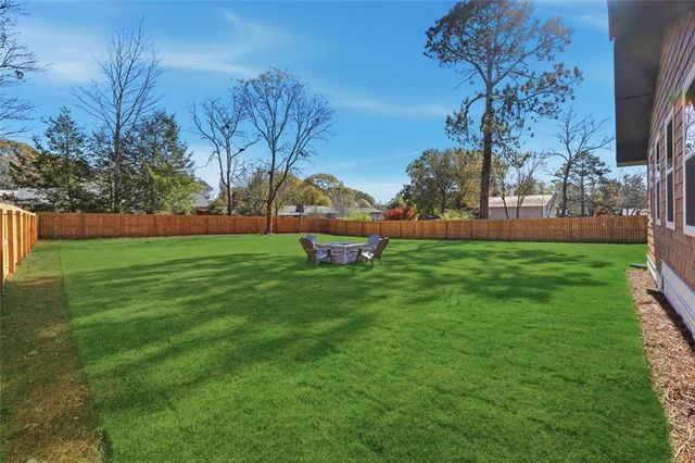 359 W SANDTOWN SW Road, Marietta, GA 30064