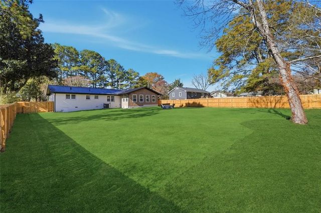 359 W SANDTOWN SW Road, Marietta, GA 30064