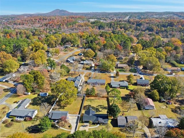 359 W SANDTOWN SW Road, Marietta, GA 30064