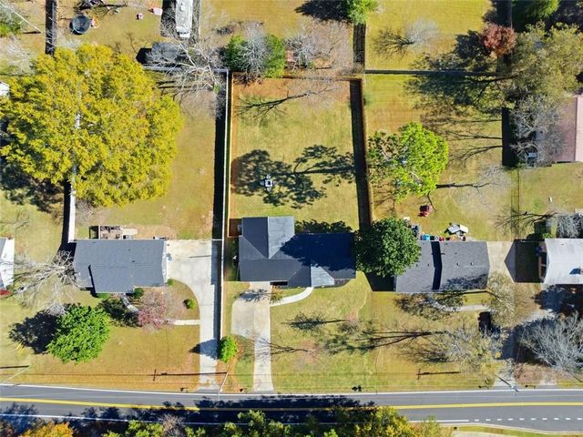 359 W SANDTOWN SW Road, Marietta, GA 30064