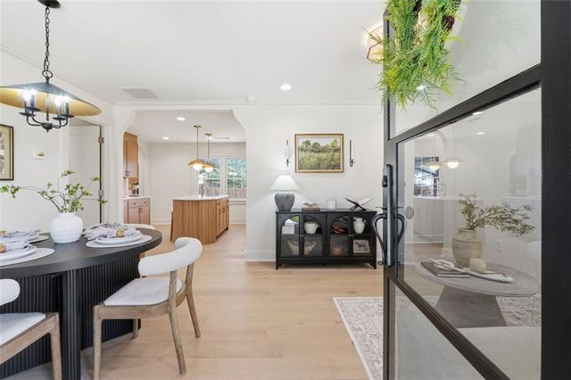 359 W SANDTOWN SW Road, Marietta, GA 30064