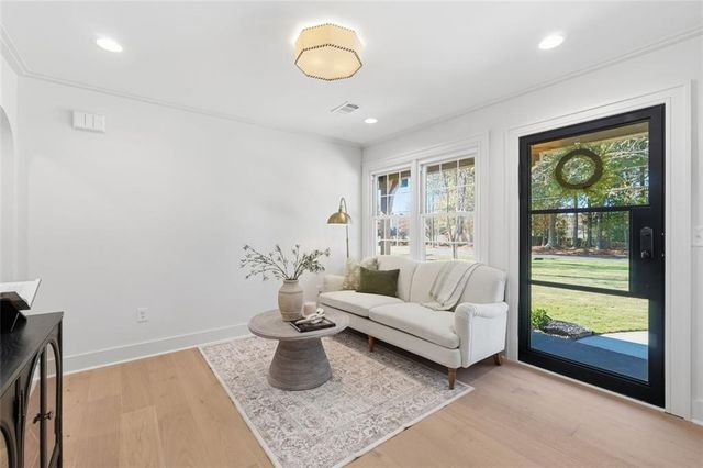 359 W SANDTOWN SW Road, Marietta, GA 30064