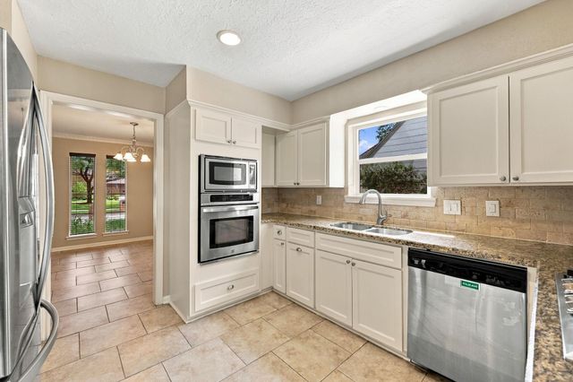 11310 Olympia Drive, Houston, TX 77077