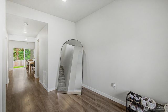 8723 13th Court E, Tacoma, WA 98445