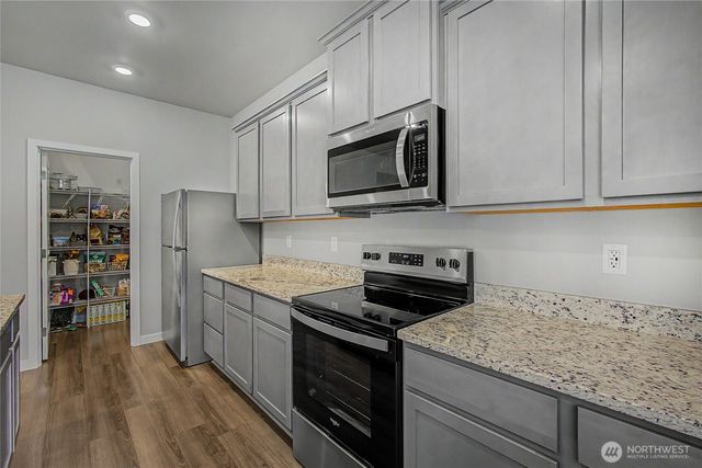 8723 13th Court E, Tacoma, WA 98445