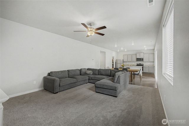 8723 13th Court E, Tacoma, WA 98445