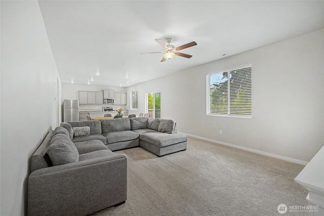 8723 13th Court E, Tacoma, WA 98445