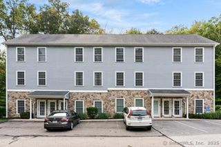 28 Armstrong Road D32, Coventry, CT 06238