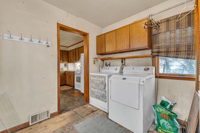 6700 Jackson Street, Taylor, MI 48180