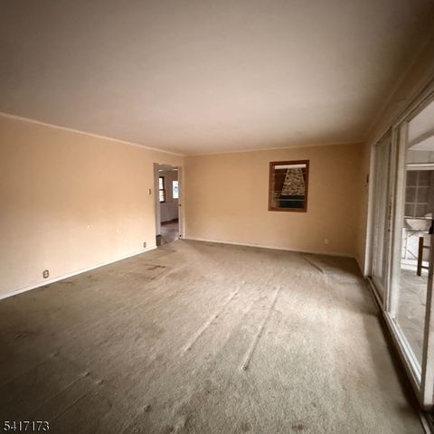 76 Valley View Rd, High Bridge Boro, NJ 08829