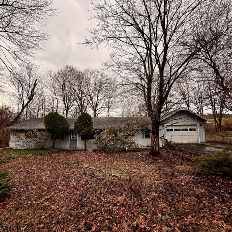 76 Valley View Rd, High Bridge Boro, NJ 08829