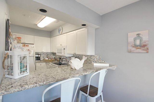 1113 S Ocean Blvd Unit 601, Surfside Beach, SC 29575