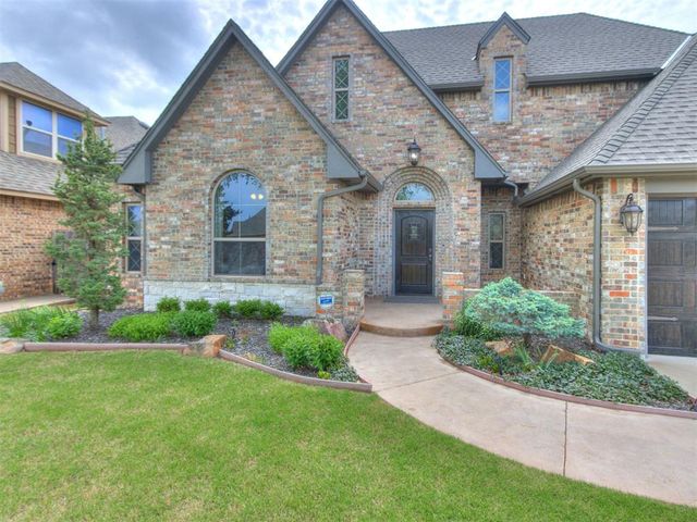 19720 Meadow Bend Avenue, Edmond, OK 73012