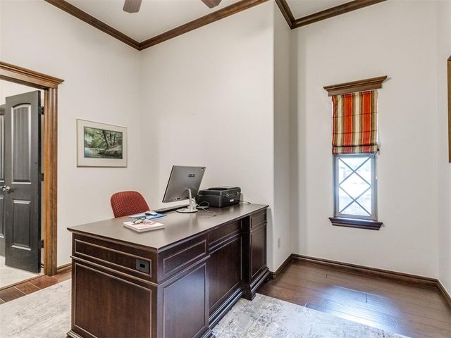 19720 Meadow Bend Avenue, Edmond, OK 73012