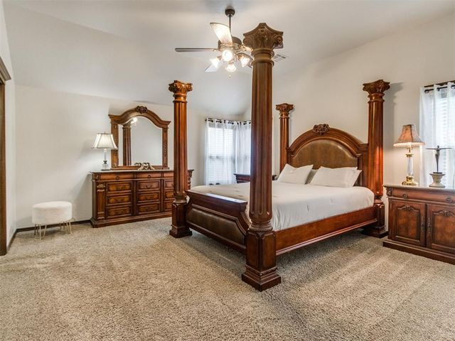 19720 Meadow Bend Avenue, Edmond, OK 73012