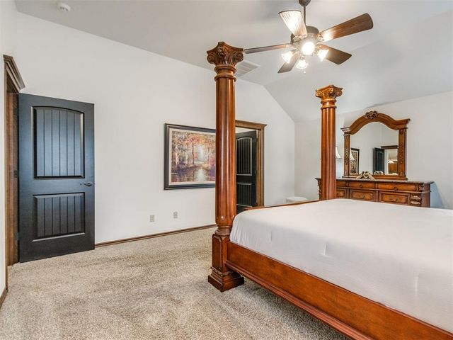 19720 Meadow Bend Avenue, Edmond, OK 73012