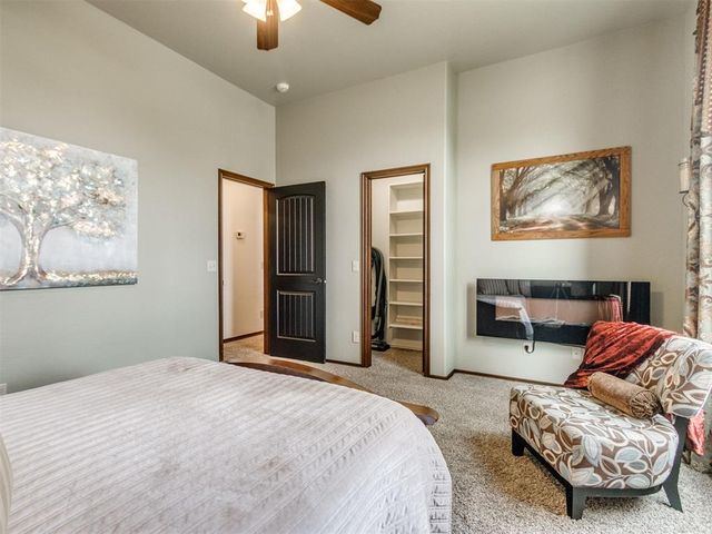 19720 Meadow Bend Avenue, Edmond, OK 73012