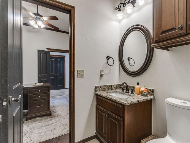 19720 Meadow Bend Avenue, Edmond, OK 73012