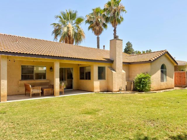 5451 N State Street, Fresno, CA 93722