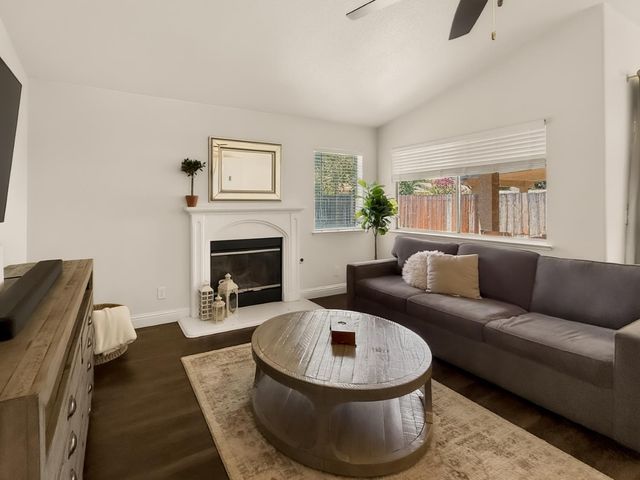 5451 N State Street, Fresno, CA 93722