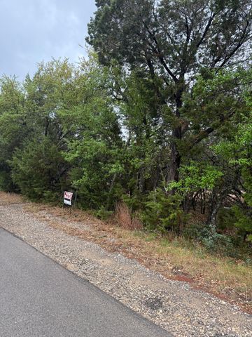 1050 Rotherman, Canyon Lake, TX 78133