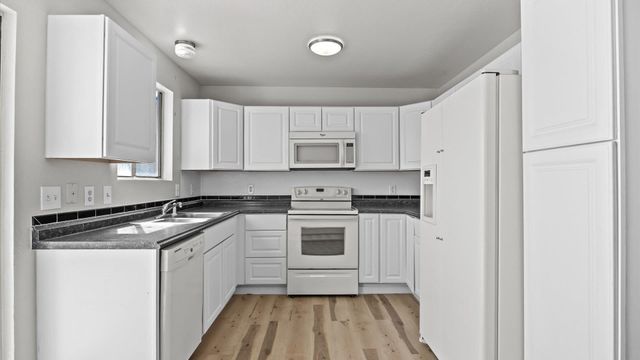 3235 White Avenue, Clifton, CO 81520