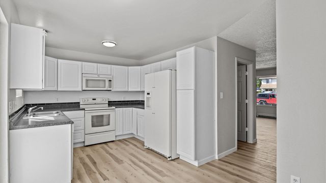 3235 White Avenue, Clifton, CO 81520