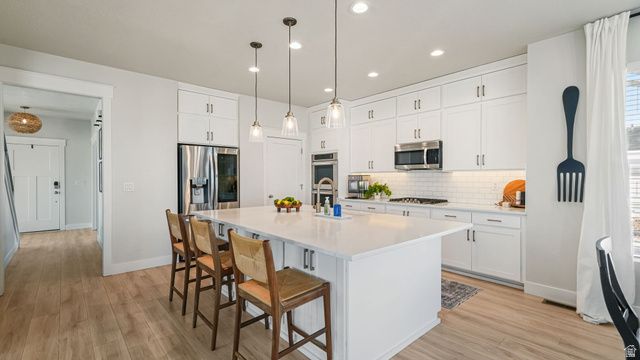 192 W FOUNDERS BLVD, Saratoga Springs, UT 84045