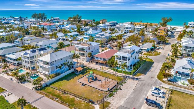 2409 AVENUE B, Bradenton Beach, FL 34217