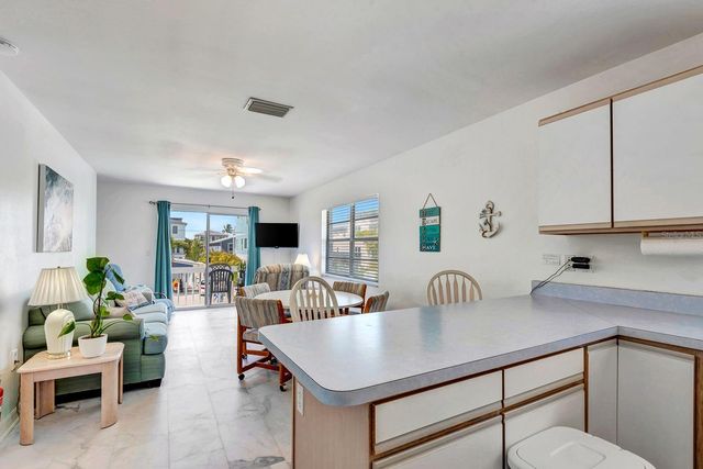 2409 AVENUE B, Bradenton Beach, FL 34217