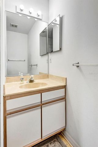 2409 AVENUE B, Bradenton Beach, FL 34217