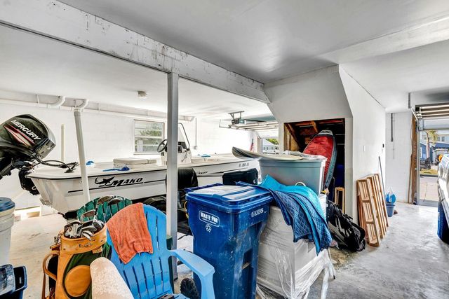 2409 AVENUE B, Bradenton Beach, FL 34217