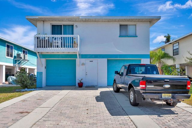 2409 AVENUE B, Bradenton Beach, FL 34217